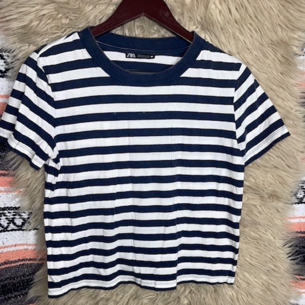 Zara • Crewneck Tee • Striped • S